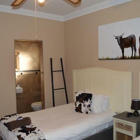 Esmarline Lodge Brits Ngoại thất bức ảnh
