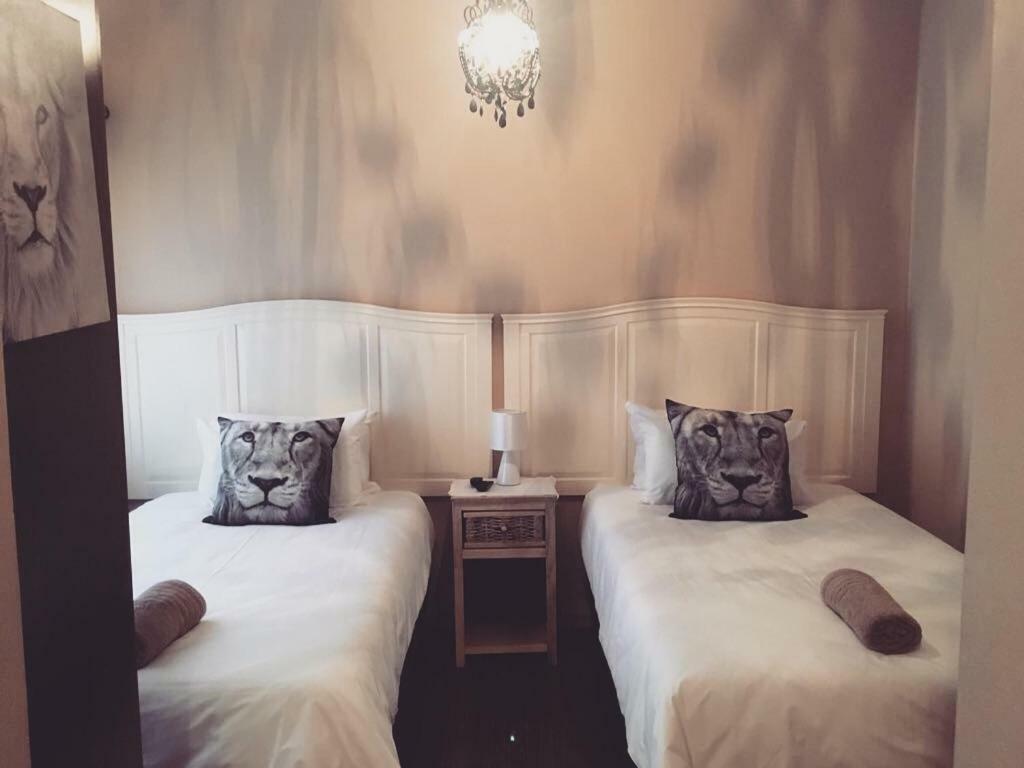 Esmarline Lodge Brits Ngoại thất bức ảnh